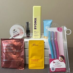 Beauty and Skincare Bundle with Dove and Jergens Byoma
